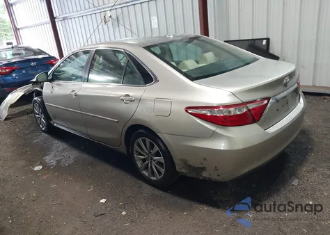 2017 Toyota Camry Xle z USA, uszkodzony, nr VIN 4T1BF1FK4HU381776